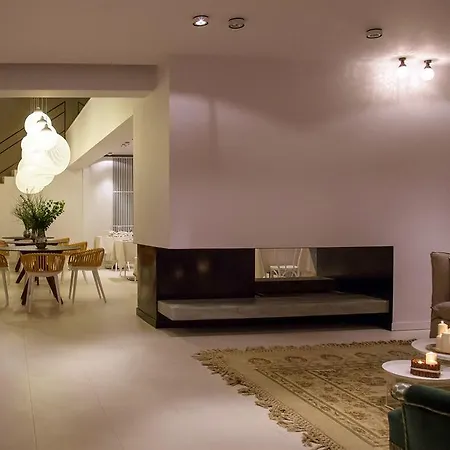 Tale Restaurant & 3*