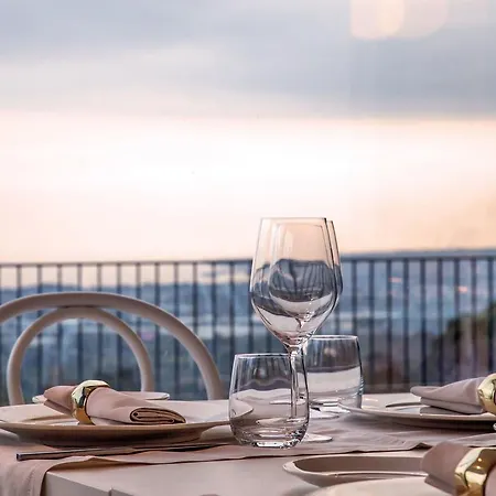 Tale Restaurant &